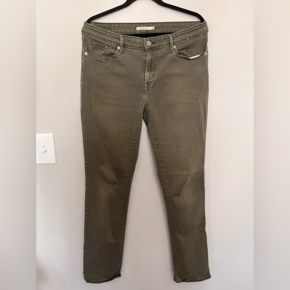 Levi Olive Green Women's Jeans size 32/32 - Picture 1 of 7